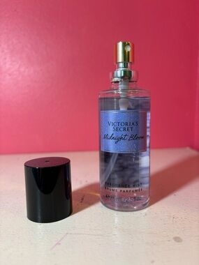 NEW * Victoria's Secret Midnight Bloom Fragrance Mist Spray 2.5oz Bottle Travel